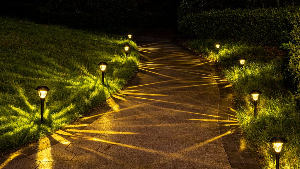 Design Ideas for Solar Pathway Lights