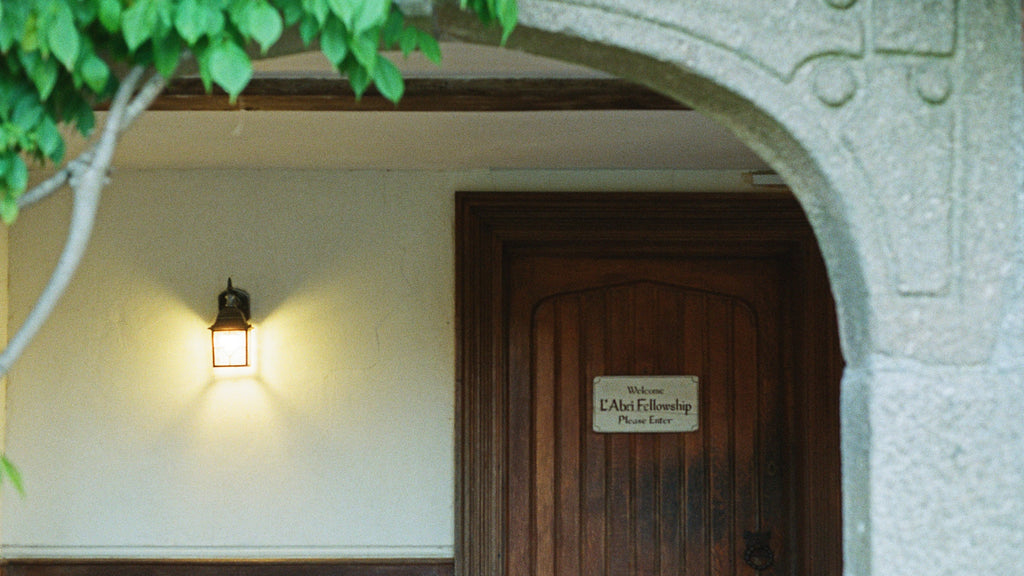 How to Choose the Solar Powered Exterior Wall Lights