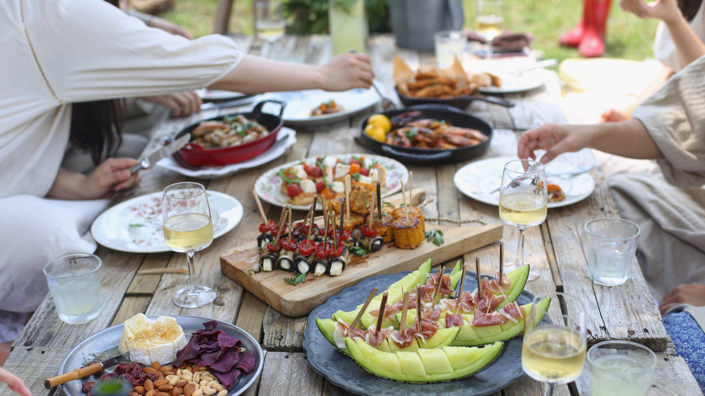 How Solar Lights Enhance Summer Garden Parties and BBQs?