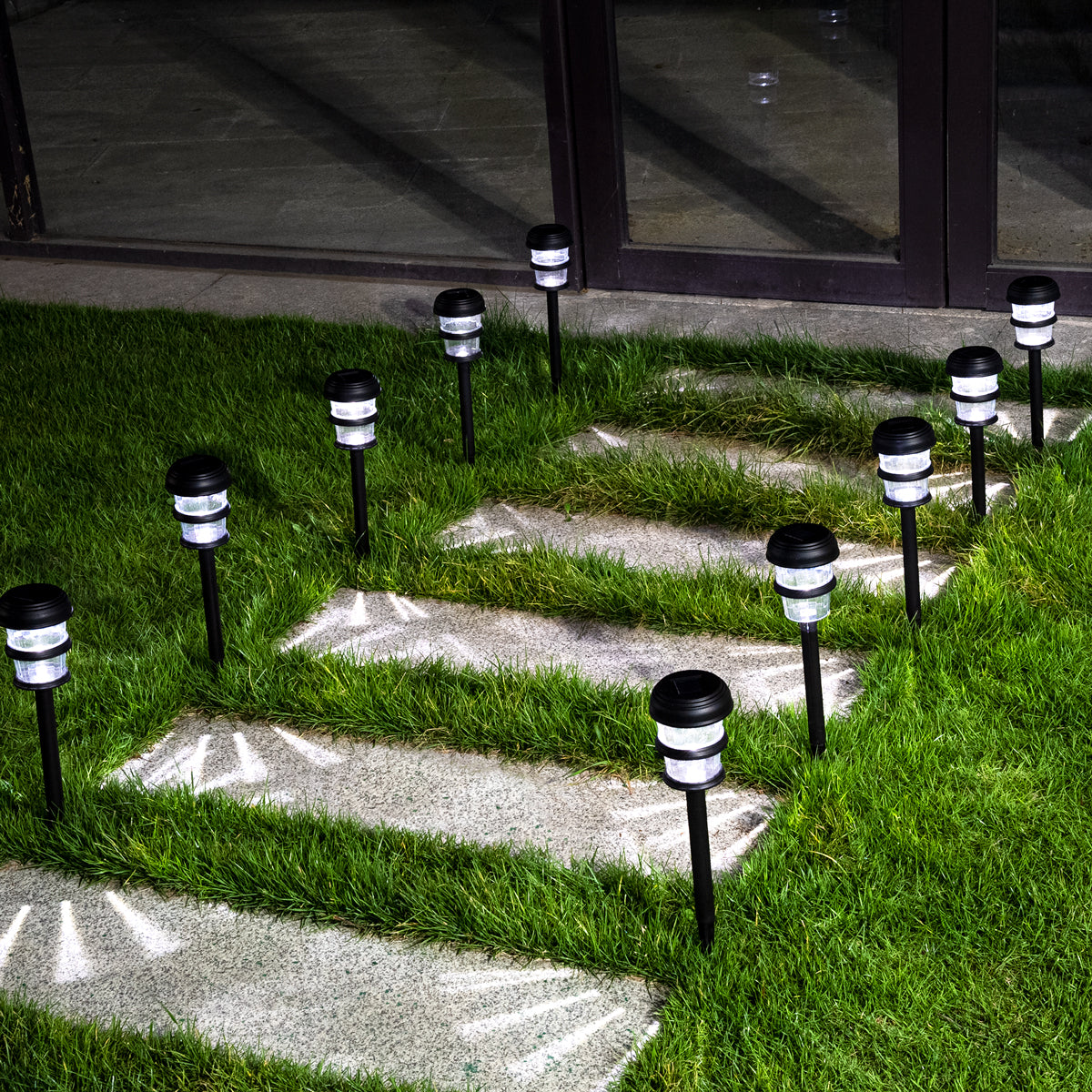 Gigalumi Tiered Solar Lawn Lights Set (12 Pack)