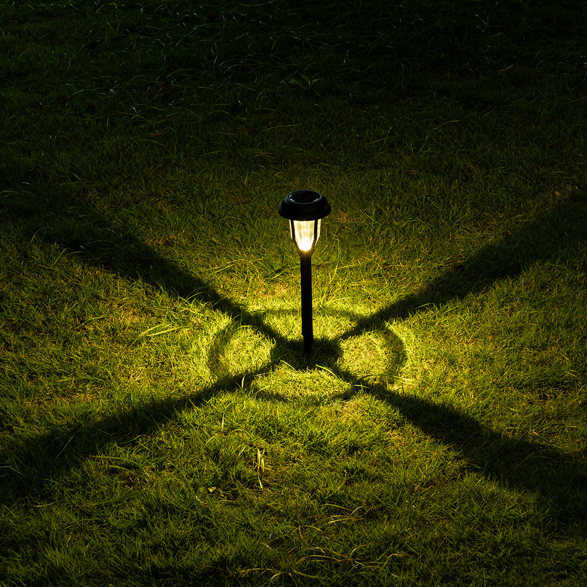 warm white landscaping solar lights